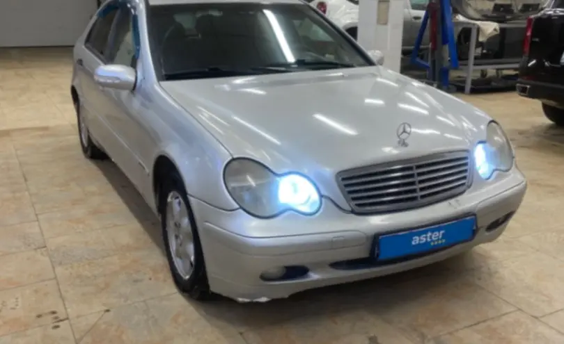 Mercedes-Benz C-Класс 2000 года за 3 000 000 тг. в Актобе фото 3