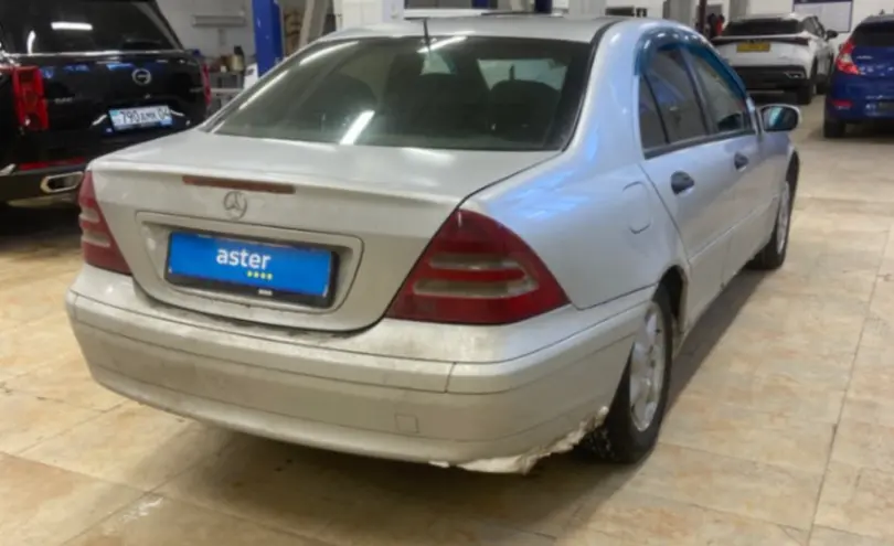 Mercedes-Benz C-Класс 2000 года за 3 000 000 тг. в Актобе фото 5