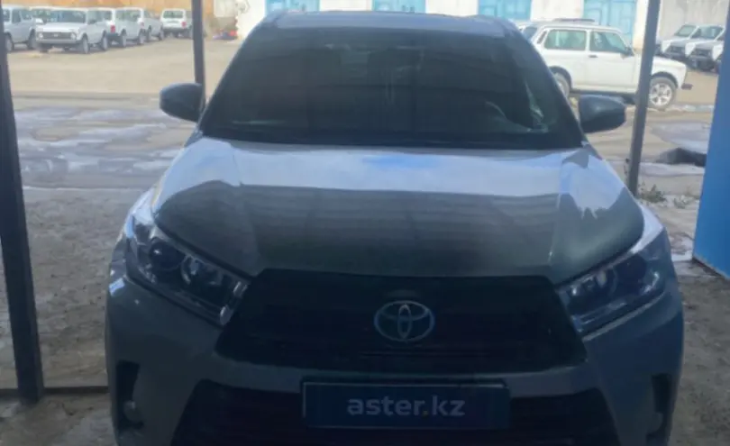 Toyota Highlander 2016 года за 17 000 000 тг. в Актау фото 2