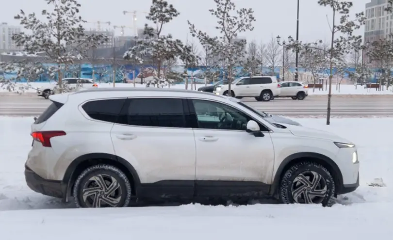 Hyundai Santa Fe 2023 года за 16 000 000 тг. в Астана фото 4