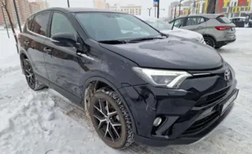 Toyota RAV4 2017 года за 10 000 000 тг. в Астана фото 3