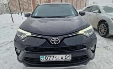 Toyota RAV4 2017 года за 10 000 000 тг. в Астана фото 2