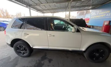 Volkswagen Touareg 2006 года за 5 200 000 тг. в Алматы фото 4