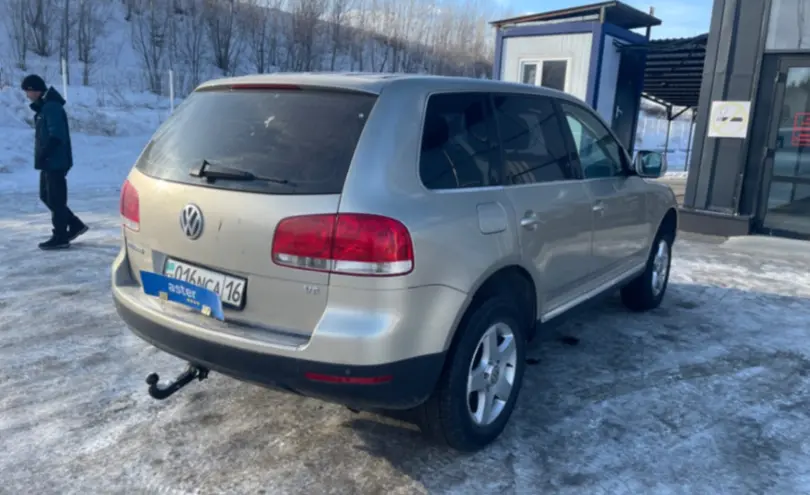Volkswagen Touareg 2006 года за 4 500 000 тг. в Усть-Каменогорск фото 5