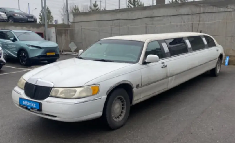 Lincoln Town Car 1999 года за 1 500 000 тг. в Шымкент