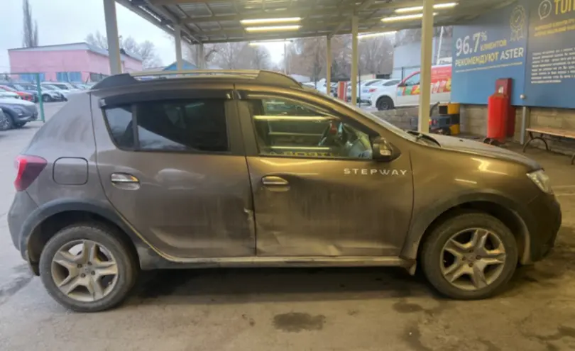 Renault Sandero 2019 года за 4 000 000 тг. в Алматы фото 4