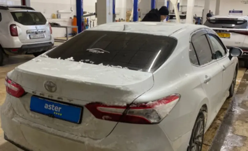 Toyota Camry 2021 года за 15 500 000 тг. в Актобе фото 5