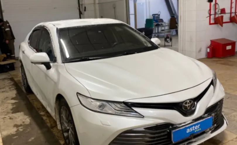 Toyota Camry 2021 года за 15 500 000 тг. в Актобе фото 3