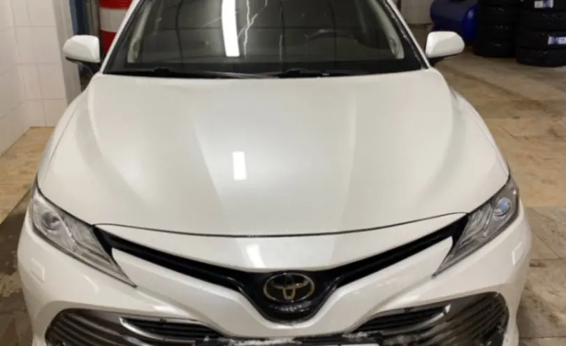 Toyota Camry 2021 года за 15 500 000 тг. в Актобе фото 2