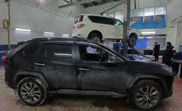 Toyota RAV4 2021 года за 18 500 000 тг. в Астана фото 4
