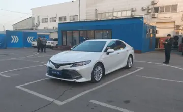 Toyota Camry 2018 года за 15 700 000 тг. в Алматы фото 1