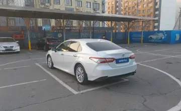 Toyota Camry 2018 года за 15 700 000 тг. в Алматы фото 4