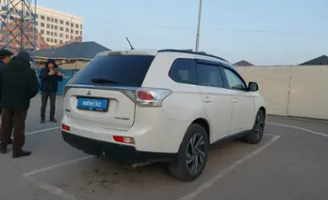 Mitsubishi Outlander 2012 года за 6 800 000 тг. в Шымкент фото 3