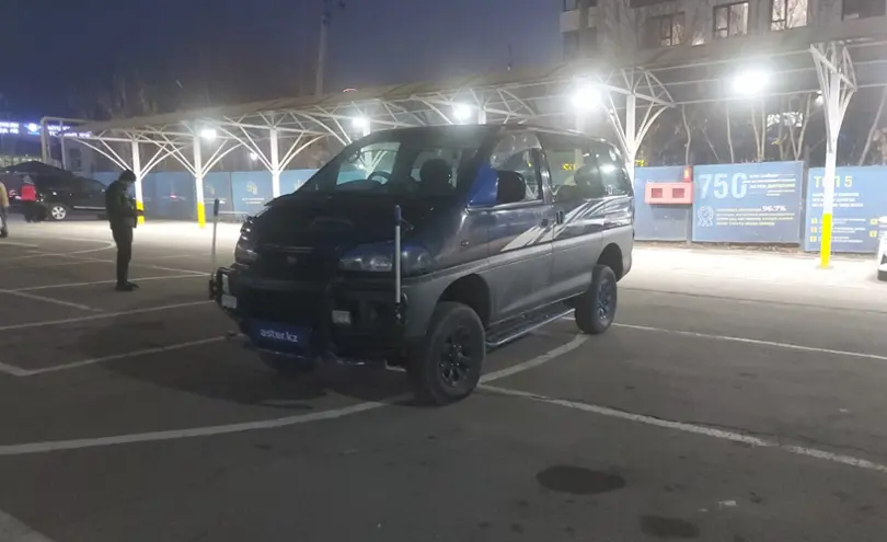 Mitsubishi Delica 1997 года за 2 400 000 тг. в Алматы