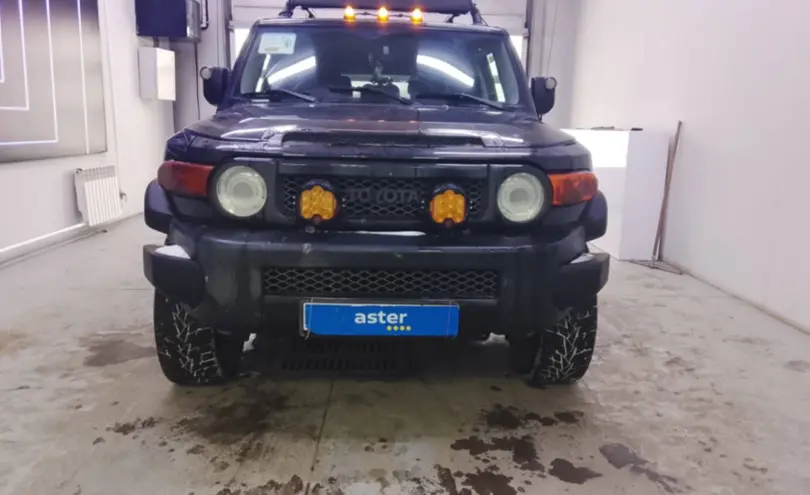 Toyota FJ Cruiser 2007 года за 14 500 000 тг. в Павлодар фото 2