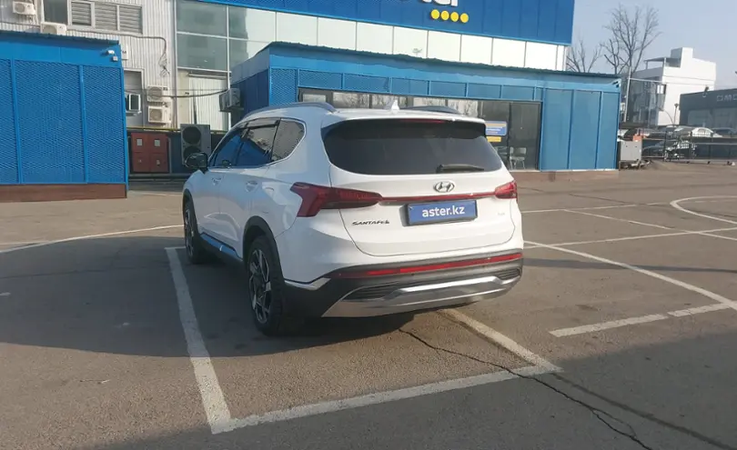 Hyundai Santa Fe 2022 года за 18 000 000 тг. в Алматы фото 4