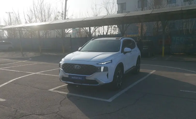 Hyundai Santa Fe 2022 года за 18 000 000 тг. в Алматы