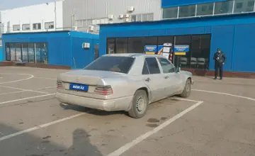 Mercedes-Benz W124 1992 года за 800 000 тг. в Алматы фото 3