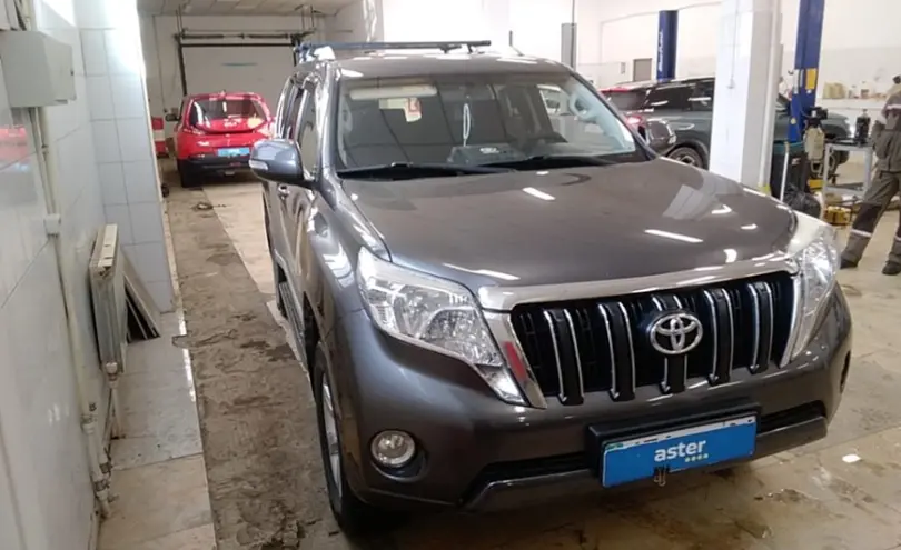 Toyota Land Cruiser Prado 2014 года за 18 500 000 тг. в Актобе фото 3