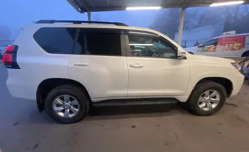 Toyota Land Cruiser Prado 2023 года за 28 700 000 тг. в Алматы фото 4