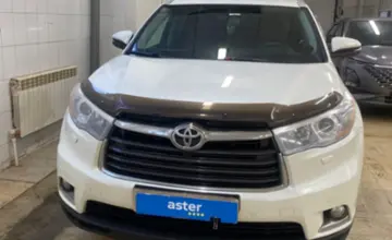 Toyota Highlander 2014 года за 16 000 000 тг. в Актобе фото 2
