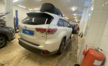 Toyota Highlander 2014 года за 16 000 000 тг. в Актобе