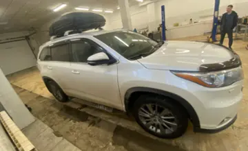 Toyota Highlander 2014 года за 16 000 000 тг. в Актобе фото 4