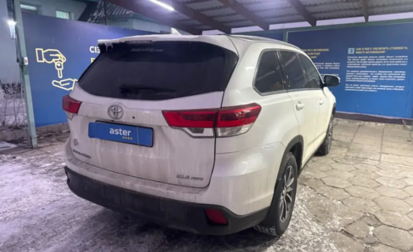 Toyota Highlander 2019 года за 18 700 000 тг. в Талдыкорган фото 5