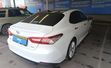 Toyota Camry 2023 года за 14 000 000 тг. в Алматы
