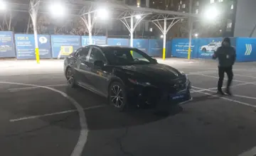 Toyota Camry 2018 года за 12 000 000 тг. в Алматы фото 2