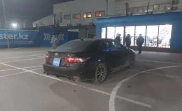 Toyota Camry 2018 года за 12 000 000 тг. в Алматы фото 3