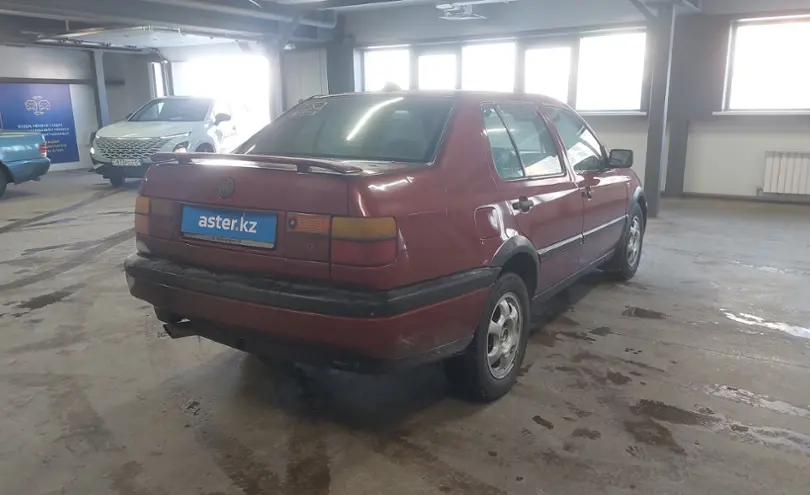 Volkswagen Vento 1993 года за 700 000 тг. в Астана фото 3
