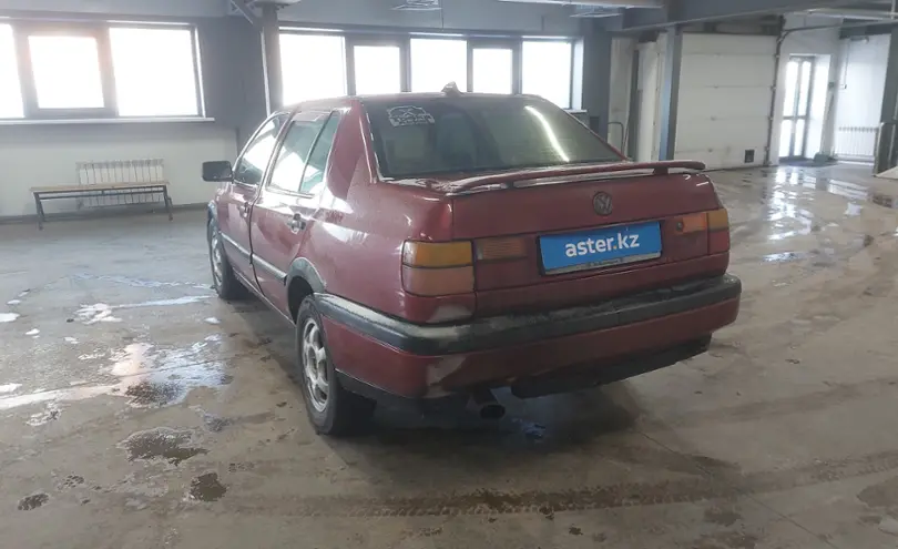 Volkswagen Vento 1993 года за 700 000 тг. в Астана фото 4