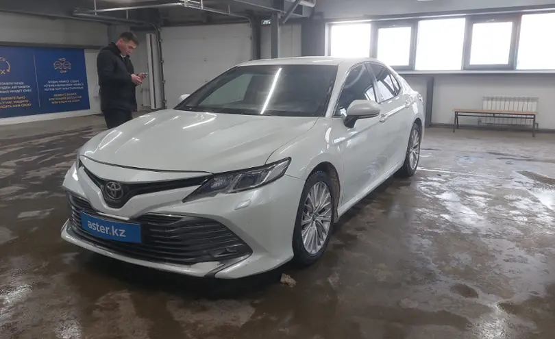 Toyota Camry 2018 года за 12 500 000 тг. в Астана