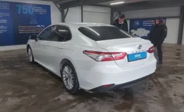 Toyota Camry 2018 года за 12 500 000 тг. в Астана фото 4
