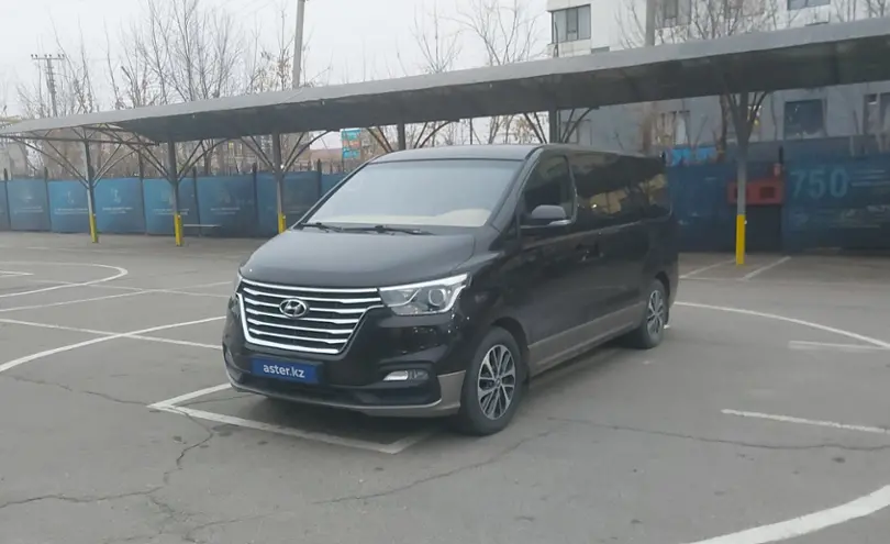Hyundai Grand Starex 2018 года за 15 000 000 тг. в Алматы