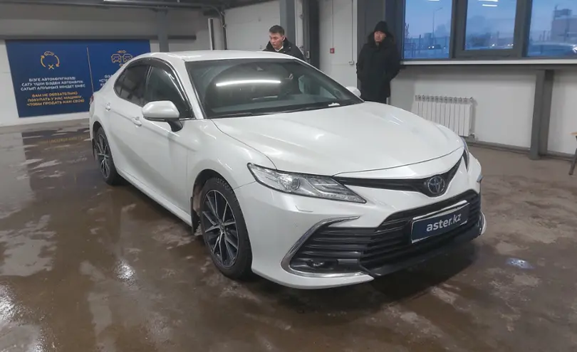 Toyota Camry 2021 года за 17 000 000 тг. в Астана фото 2