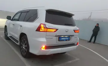 Lexus LX 2018 года за 47 000 000 тг. в Шымкент фото 4