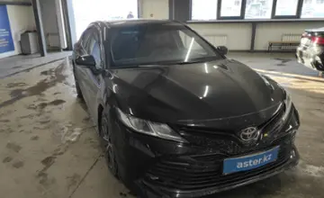 Toyota Camry 2018 года за 12 500 000 тг. в Астана фото 2
