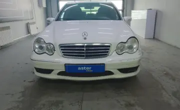 Mercedes-Benz C-Класс 2005 года за 4 200 000 тг. в Павлодар фото 2