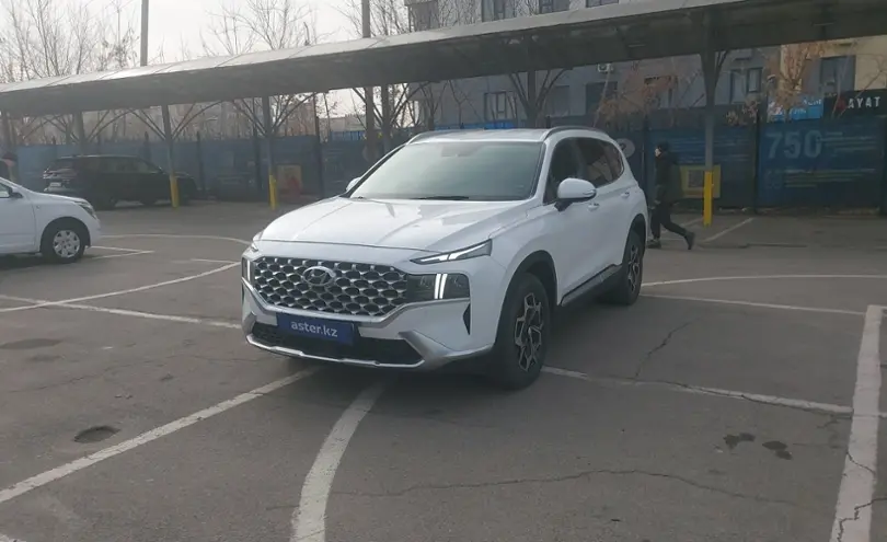 Hyundai Santa Fe 2021 года за 16 000 000 тг. в Алматы