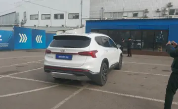 Hyundai Santa Fe 2021 года за 16 000 000 тг. в Алматы фото 3