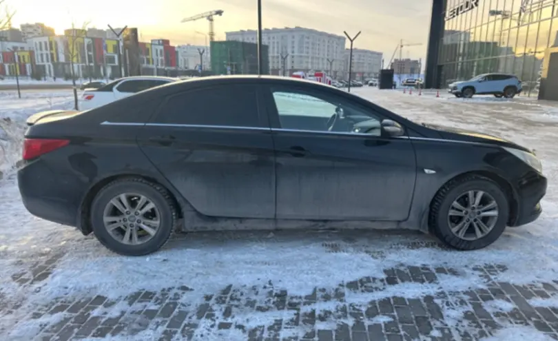 Hyundai Sonata 2010 года за 5 500 000 тг. в Астана фото 4