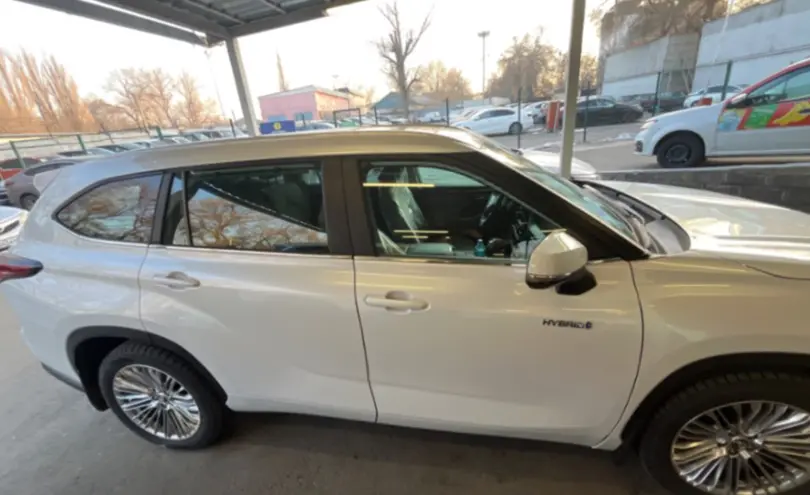 Toyota Highlander 2024 года за 28 500 000 тг. в Алматы фото 4