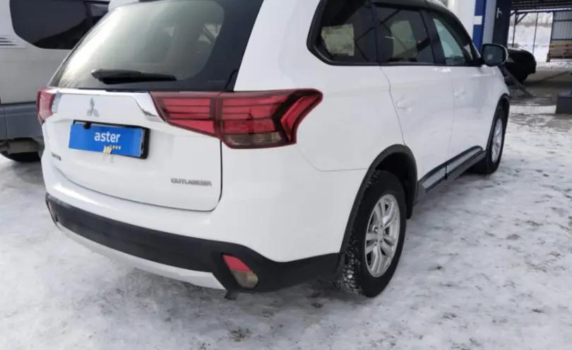 Mitsubishi Outlander 2015 года за 8 200 000 тг. в Усть-Каменогорск фото 5