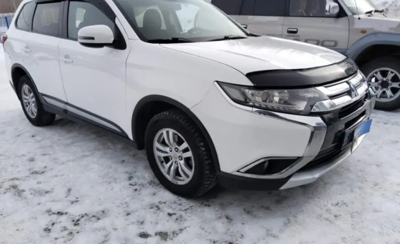 Mitsubishi Outlander 2015 года за 8 200 000 тг. в Усть-Каменогорск фото 3