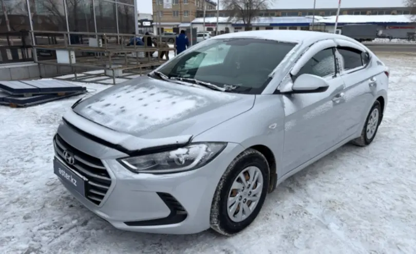 Hyundai Elantra 2018 года за 8 000 000 тг. в Уральск