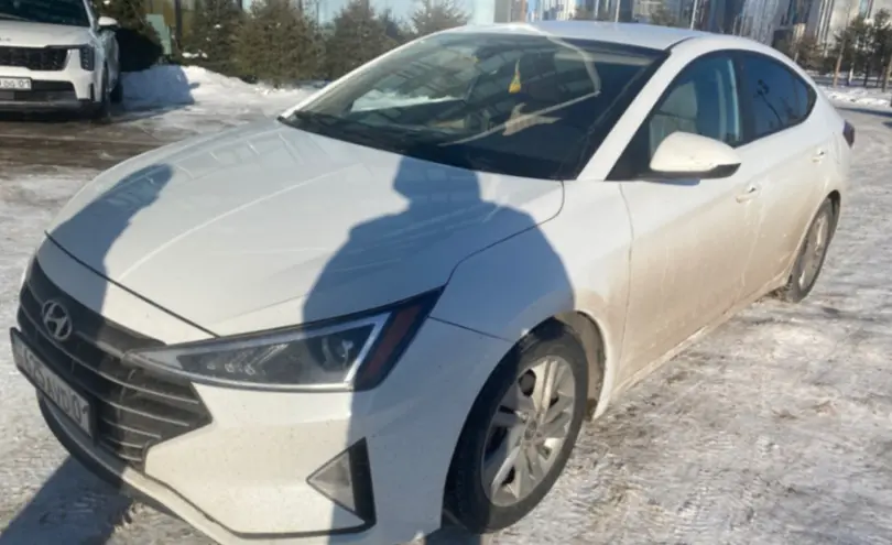 Hyundai Elantra 2020 года за 8 000 000 тг. в Астана