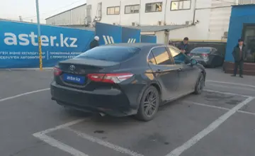 Toyota Camry 2020 года за 11 500 000 тг. в Алматы фото 3