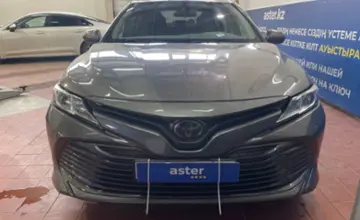 Toyota Camry 2019 года за 11 750 000 тг. в Астана фото 2